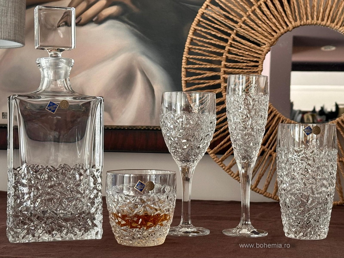 Colectia NICOLETTE -Set 24 pahare si decanter cristal de Bohemia