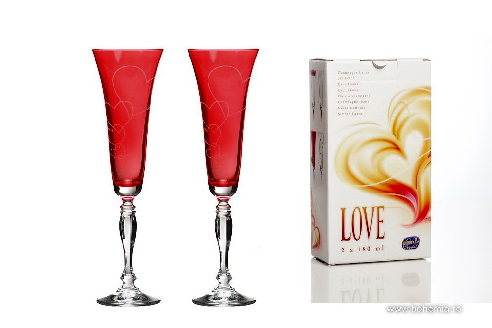 LOVE RED CHAMPAGNE GLASSES